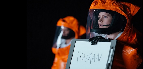 arrival film review human sign