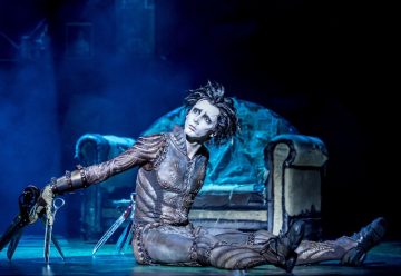 edward scissorhands review hull