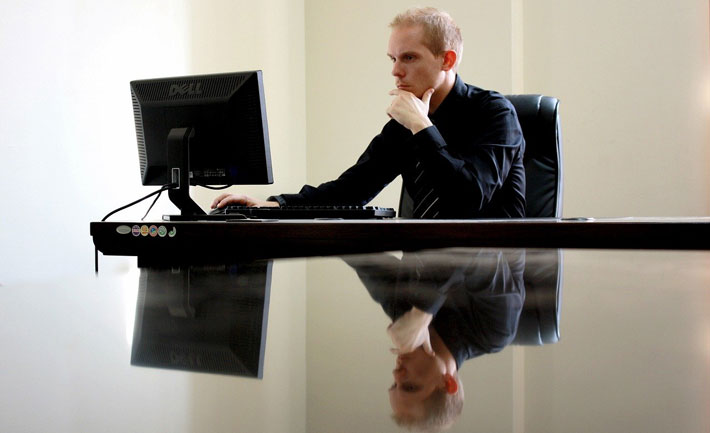 3 Best Accessories for Working from Home desk