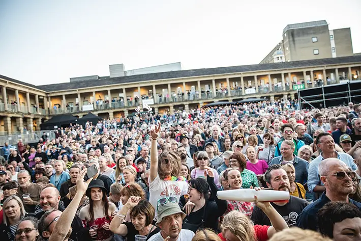 PRIMAL SCREAM AT THE PIECE HALL