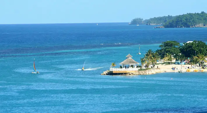 3 Reasons To Visit Jamaica in 2020 sea