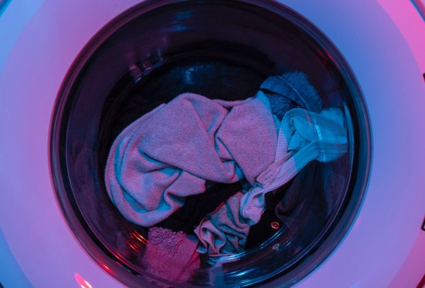4 Reasons To Buy A Washing Machine Stand main