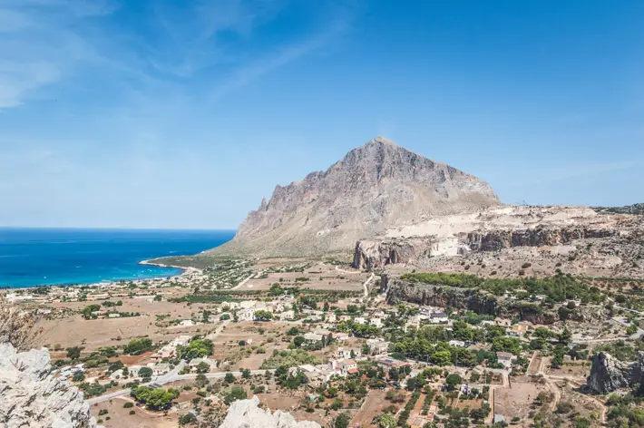 5 Best Beaches in Sicily mountain