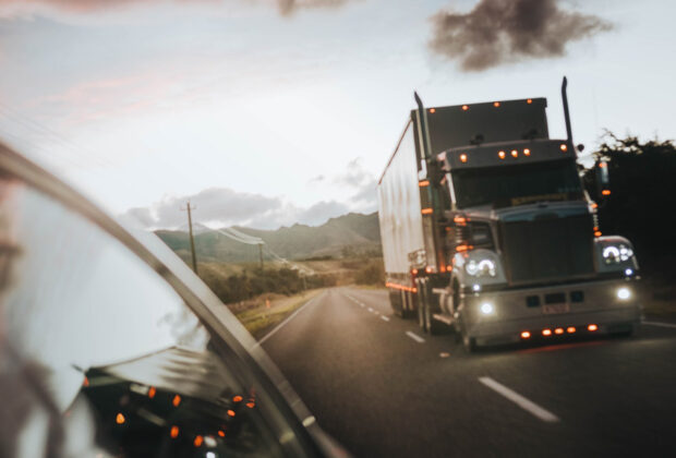 7 Critical Tips To Starting A Thriving Truck Driving Business main