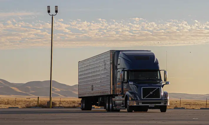 7 Critical Tips To Starting A Thriving Truck Driving Business