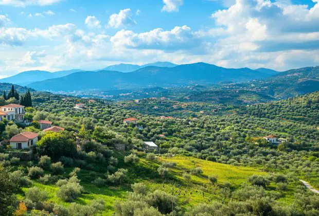7 Greek Islands That Feel Like a Slice of Yorkshire (4)