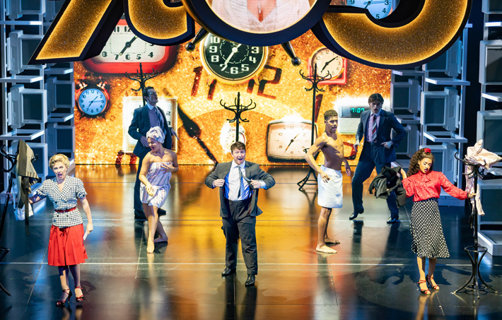 9 to 5 review sheffield lyceum musical
