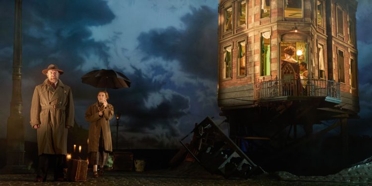 An Inspector Calls – Review – Bradford Alhambra Theatre (3)