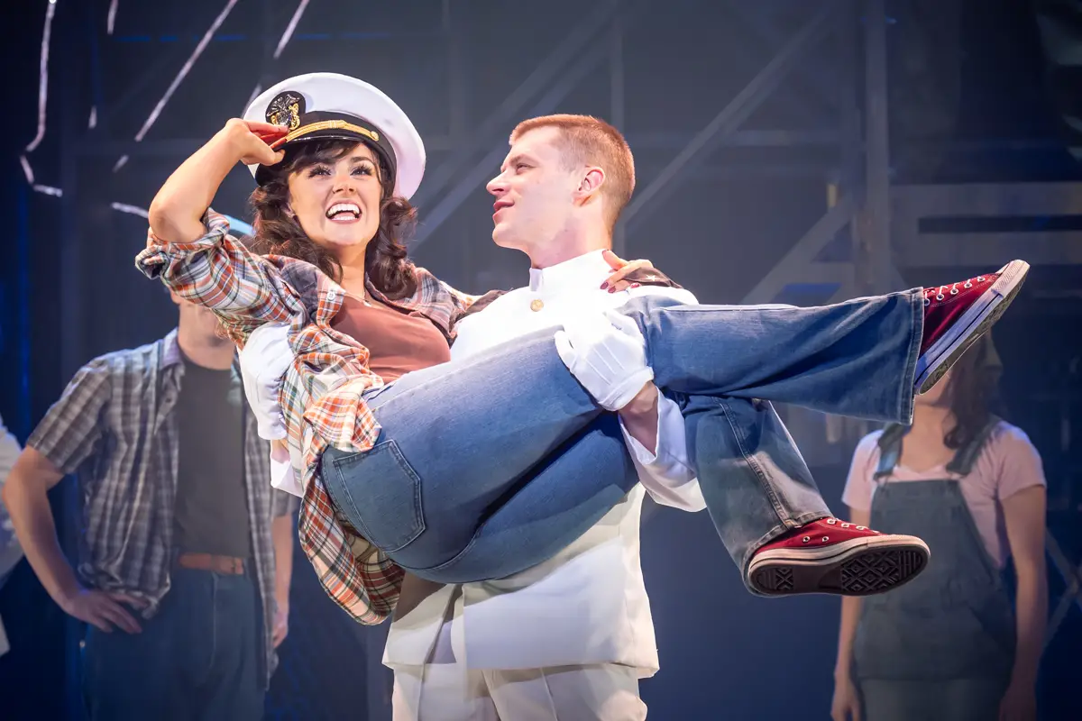An Officer and a Gentleman Review The Musical Hull New Theatre (1)
