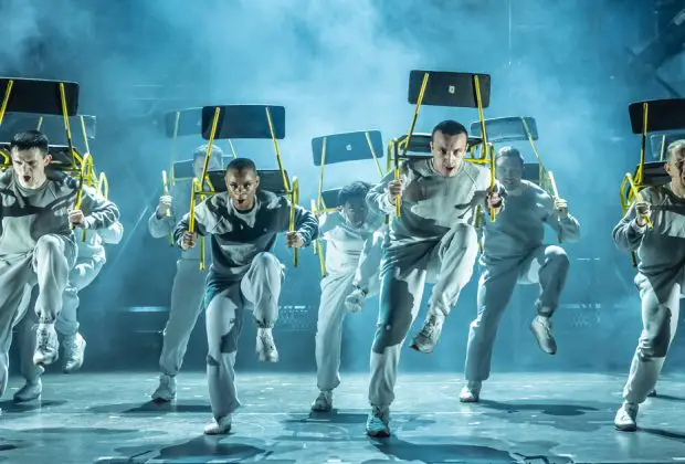 An Officer and a Gentleman Review The Musical Hull New Theatre (2)