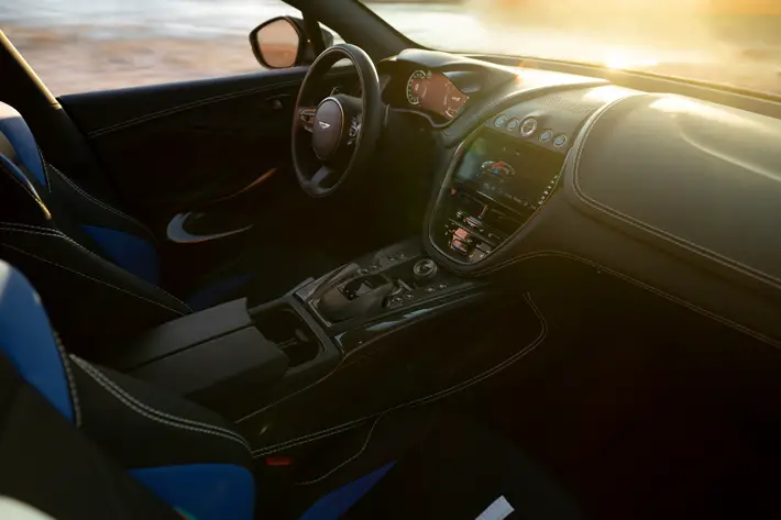 Aston Martin DBX707 – Review interior