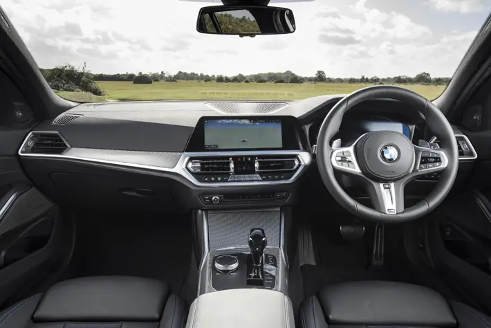 BMW 330e X-drive Touring interior
