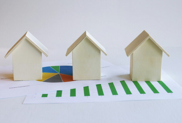 Balancing Risk With Reward When Investing in Property (2)