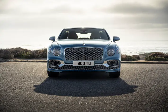 Bentley Flying Spur Mulliner Hybrid – Review front