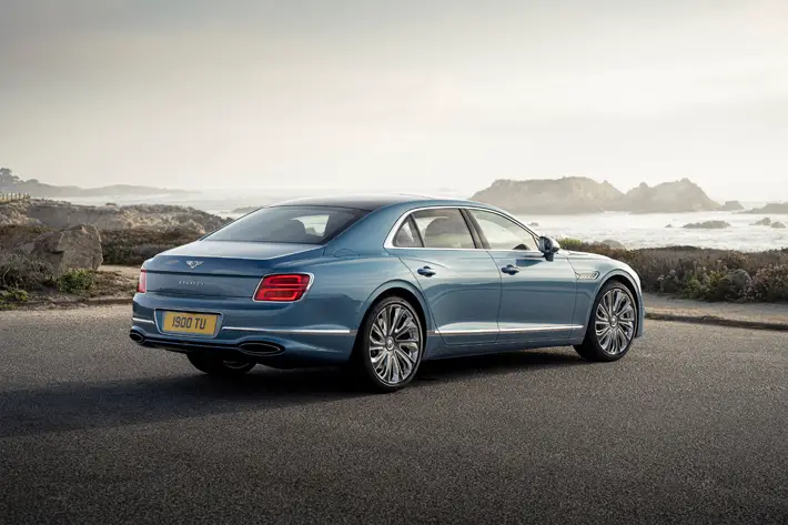 Bentley Flying Spur Mulliner Hybrid – Review side