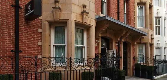 Cheval Phoenix House chelsea london review exterior