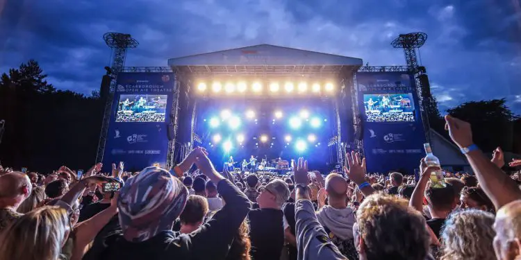 Deacon Blue – Live Review – Scarborough Open Air Theatre (4)