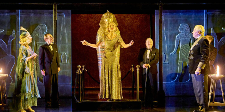 Death on the Nile Review Sheffield Lyceum Theatre (2)