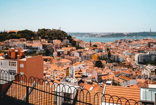 Discover Lisbon from Land and a River Cruise