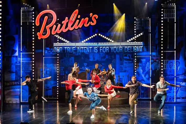 Dreamboats & Petticoats – Review – Bradford Alhambra theatre