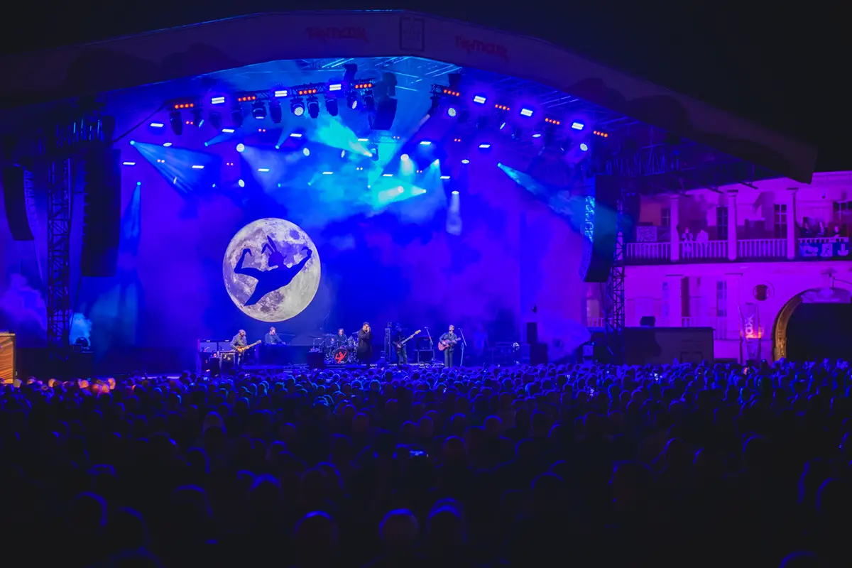 Echo And The Bunnymen Review The Piece Hall Halifax