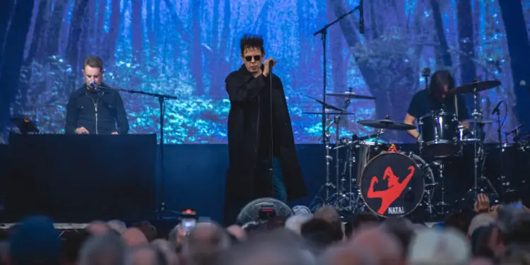 Echo And The Bunnymen Review The Piece Hall Halifax