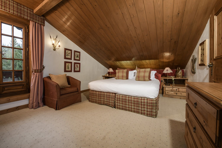 Finest Ski Accommodation in the French Alps Chalet-Margaux,-Courcheval-