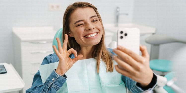 Full-Arch Dental Implants in Spain A UK Patient's Pre-Travel Checklist