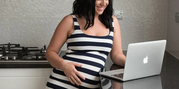 Fun Ways to Celebrate Your Pregnancy main