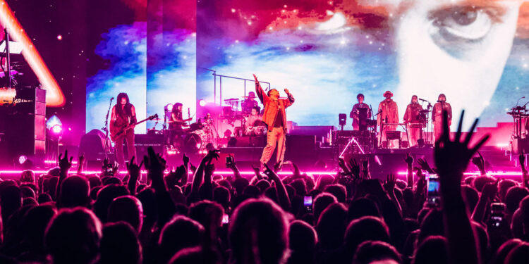 Gorillaz – Live Review Leeds – First Direct Arena (2)
