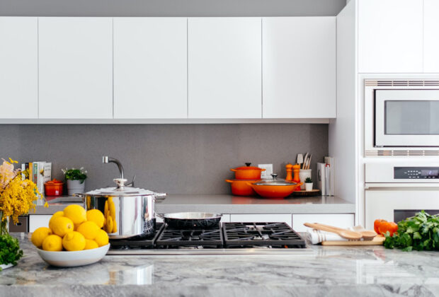 Here Are 7 Ways That You Can Make Your Home More Inviting to Guests This Winter main