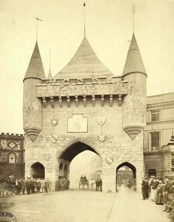 Historic Images of Sheffield City Centre triumphal arch