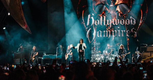 Hollywood Vampires – Live Review – The Piece Hall, Halifax