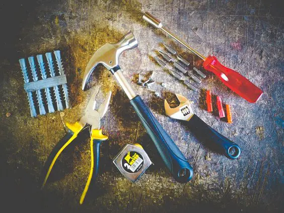 Home improvement tools that could be your best DIY allies hammer