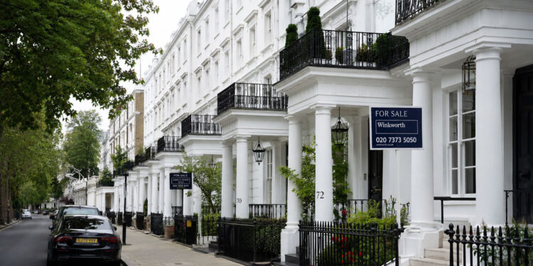 How London’s Property Market Encourages Alternative Selling Methods (1)