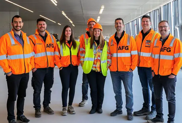 How Personalised Hi-Vis Workwear Helps Clients Remember Your Name (1)