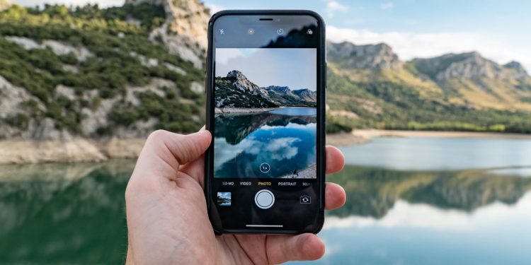 How To Shoot High Quality Videos With Your Phone Camera main