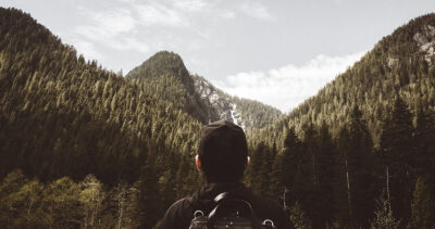 How Travellers Can Feel Happy and Occupy Themselves in Downtime main
