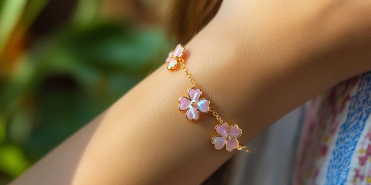 How to Choose the Right Bracelet For a Personal Gift (1)