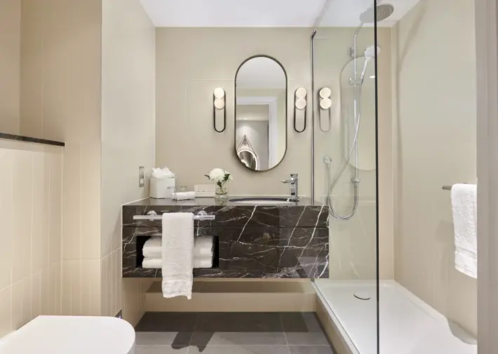 Hyatt Regency London Stratford Hotel Review bathroom