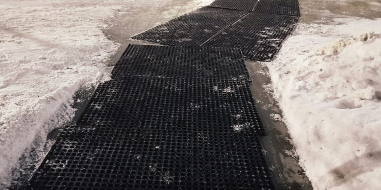 Importance Of Electrical Safety Matting For Businesses main