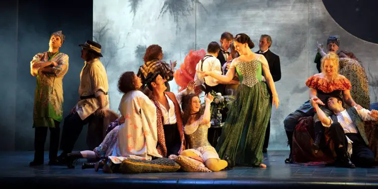 La Traviata [Opera North] – Review – Leeds Grand Theatre main