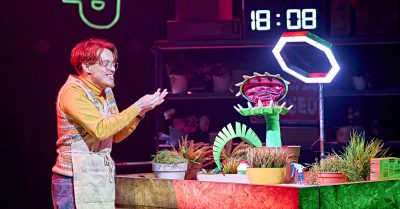 Little Shop of Horrors – Review – Sheffield Crucible Theatre (2)
