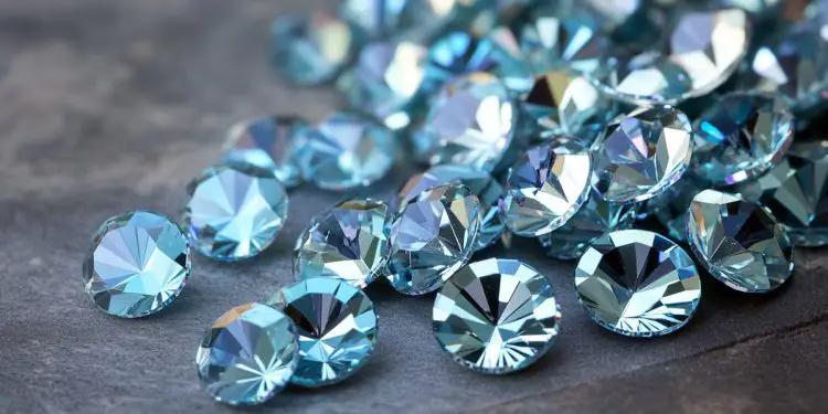 Luxurious Crystals in Contemporary Jewellery A Material Breakdown (2)