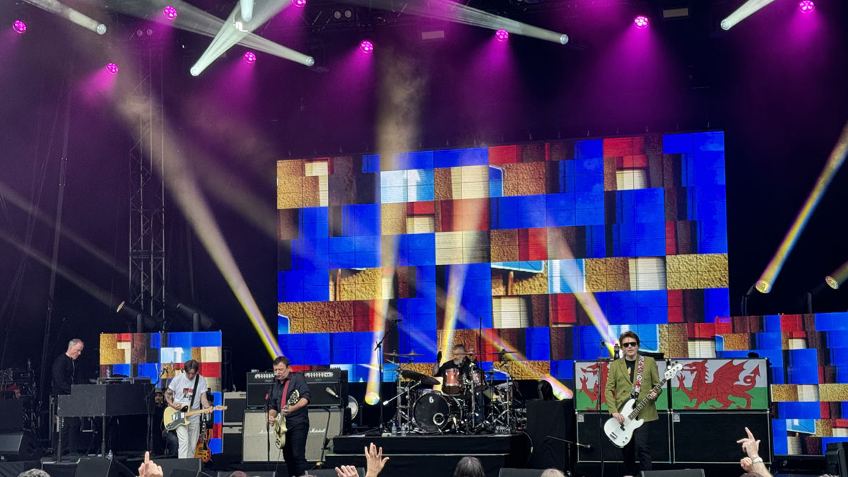 Manic Street Preachers & Suede Live Review Millennium Square, Leeds (2)