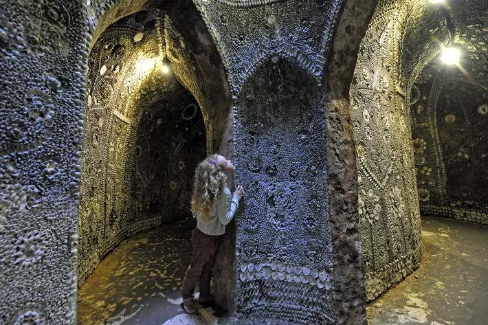 Margate & The Walpole Bay Hotel – Review shell grotto child