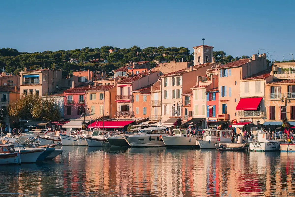 Marseille Cassis, Calanques and The Home of Bouillabaisse – Travel Review harbour