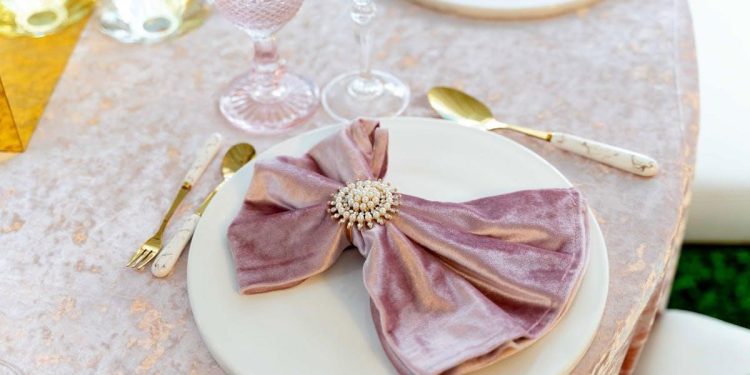 Mastering How to Host Sophisticated Backyard Events in Style (2)