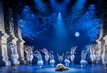 Matthew Bourne’s Swan Lake – Review – Bradford Alhambra (3)