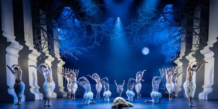 Matthew Bourne’s Swan Lake – Review – Bradford Alhambra (3)